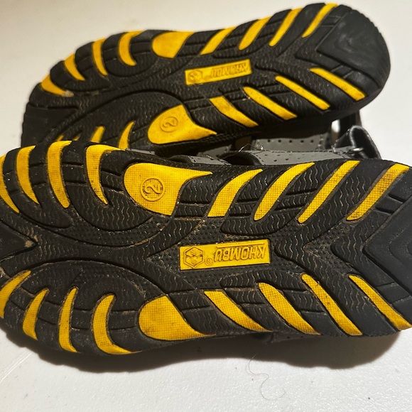 Khombu Youth Boys Sandals Gray Yellow Size 2 - Picture 4 of 4